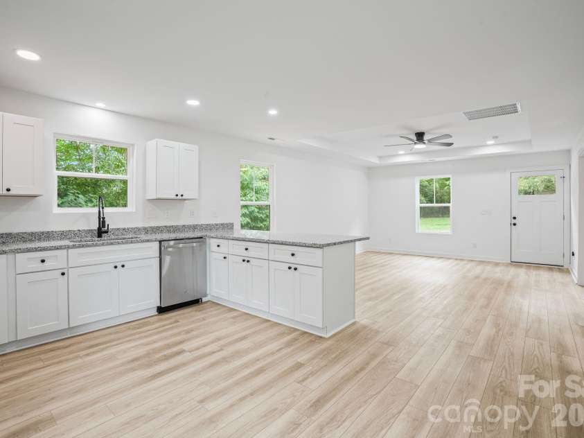 1300 Rainbow Drive, Shelby, NC 28152.  MLS# CAR4381591, YatesRealty ID 23156. 