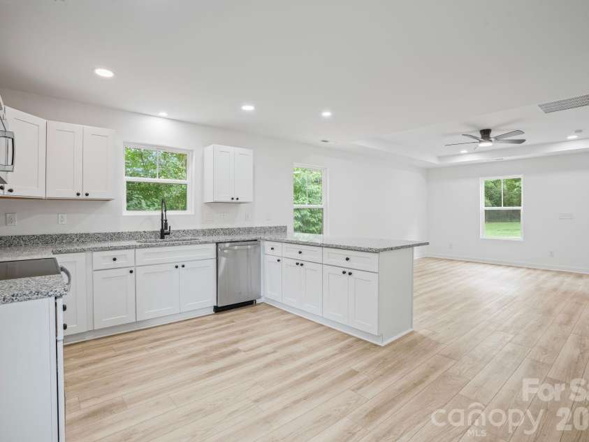 1300 Rainbow Drive, Shelby, NC 28152.  MLS# CAR4381591, YatesRealty ID 23156. 
