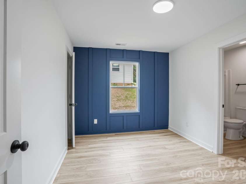 1300 Rainbow Drive, Shelby, NC 28152.  MLS# CAR4381591, YatesRealty ID 23156. 