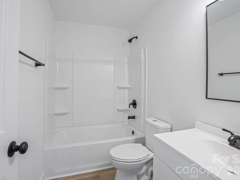 1300 Rainbow Drive, Shelby, NC 28152.  MLS# CAR4381591, YatesRealty ID 23156. 