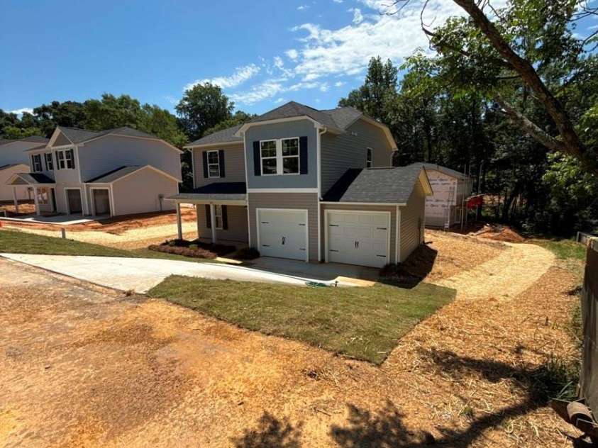 319 Conner Street, Lancaster, SC 29720.  MLS# CAR4270977, YatesRealty ID 23156. 