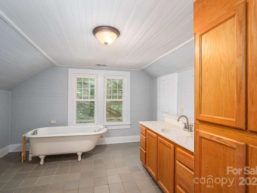 1173 Cat Square Road, Vale, NC 28168.  MLS# CAR4274063, YatesRealty ID 23159. Upstairs bathroom