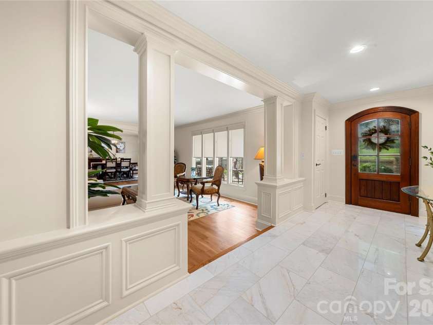 4531 Montibello Drive, Charlotte, NC 28226.  MLS# CAR4381155, YatesRealty ID 23159. 