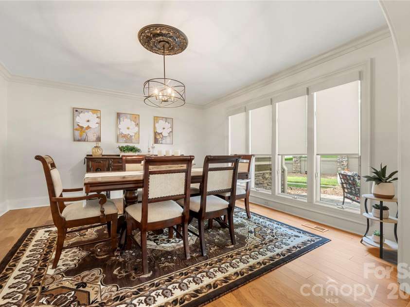 4531 Montibello Drive, Charlotte, NC 28226.  MLS# CAR4381155, YatesRealty ID 23159. 
