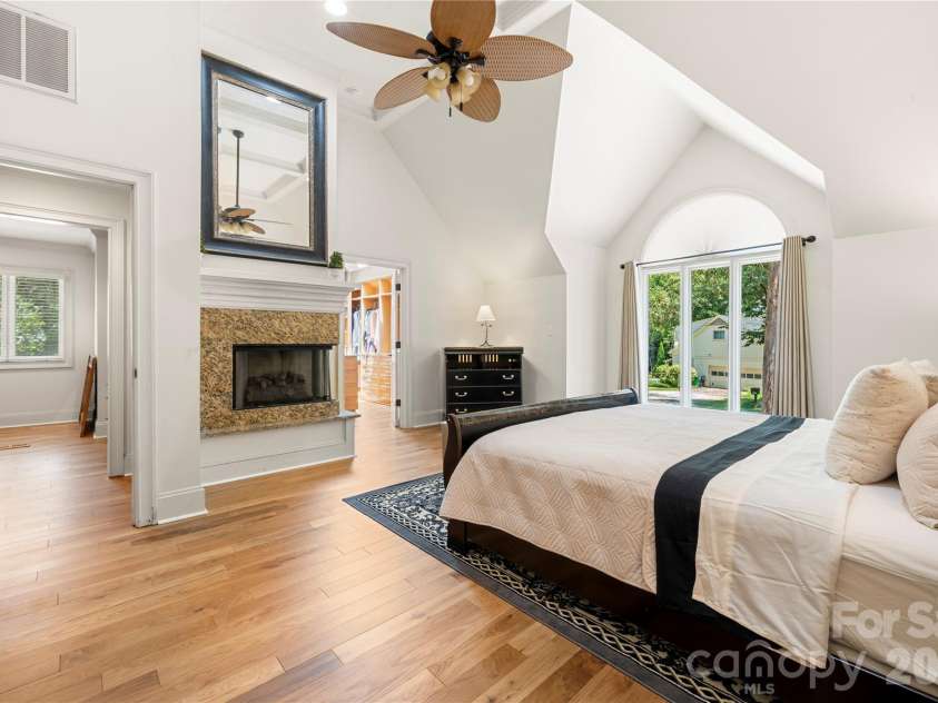 4531 Montibello Drive, Charlotte, NC 28226.  MLS# CAR4381155, YatesRealty ID 23159. 
