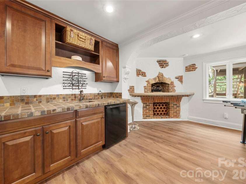 4531 Montibello Drive, Charlotte, NC 28226.  MLS# CAR4381155, YatesRealty ID 23159. 