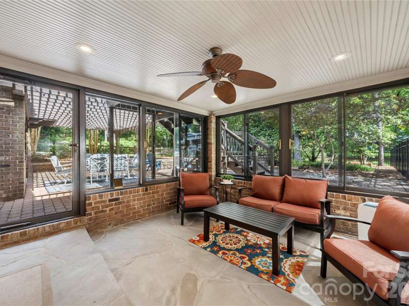 4531 Montibello Drive, Charlotte, NC 28226.  MLS# CAR4381155, YatesRealty ID 23159. 