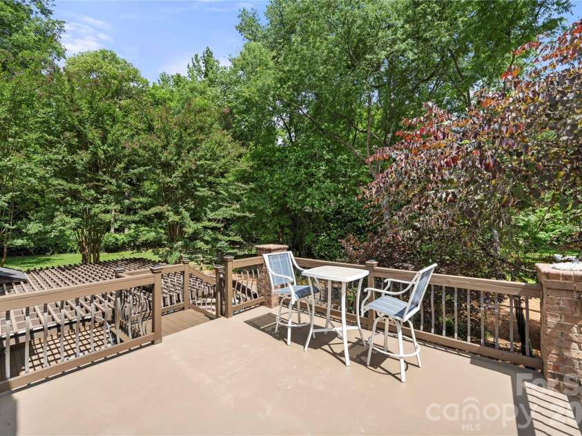 4531 Montibello Drive, Charlotte, NC 28226.  MLS# CAR4381155, YatesRealty ID 23159. 
