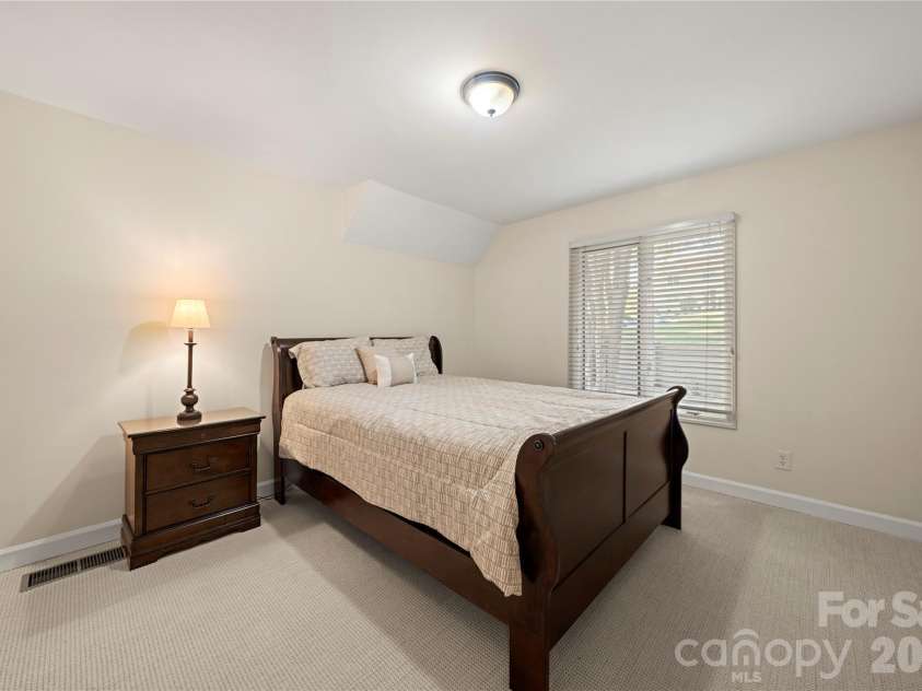 4531 Montibello Drive, Charlotte, NC 28226.  MLS# CAR4381155, YatesRealty ID 23159. 