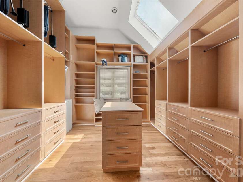 4531 Montibello Drive, Charlotte, NC 28226.  MLS# CAR4381155, YatesRealty ID 23159. Primary closet