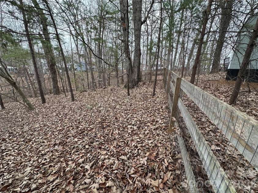 112 Sparrow Lane, New London, NC 28127.  MLS# CAR4335850, YatesRealty ID 2316. 