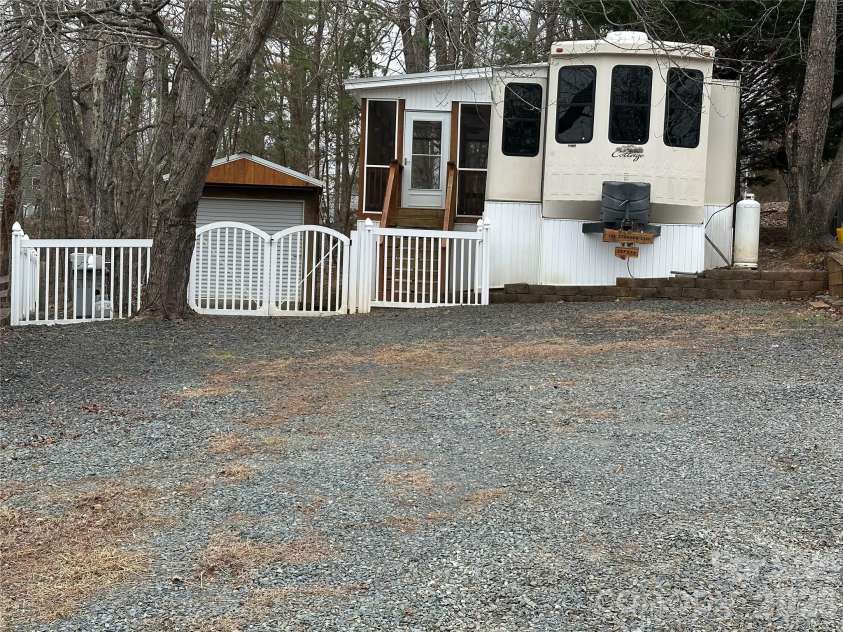 112 Sparrow Lane, New London, NC 28127.  MLS# CAR4335850, YatesRealty ID 2316. 