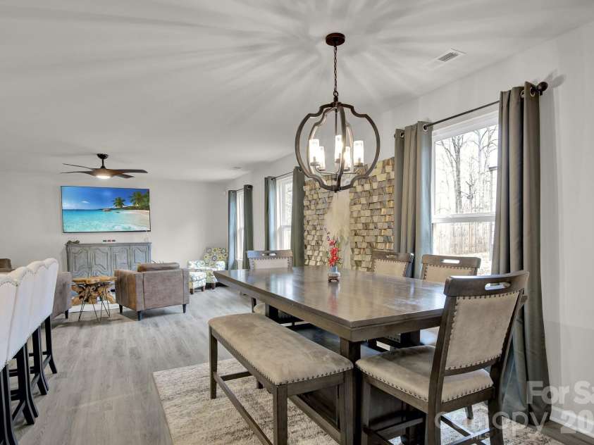 865 Old Linwood Road, Lexington, NC 27292.  MLS# CAR4340642, YatesRealty ID 2316. Dining Area - view 3