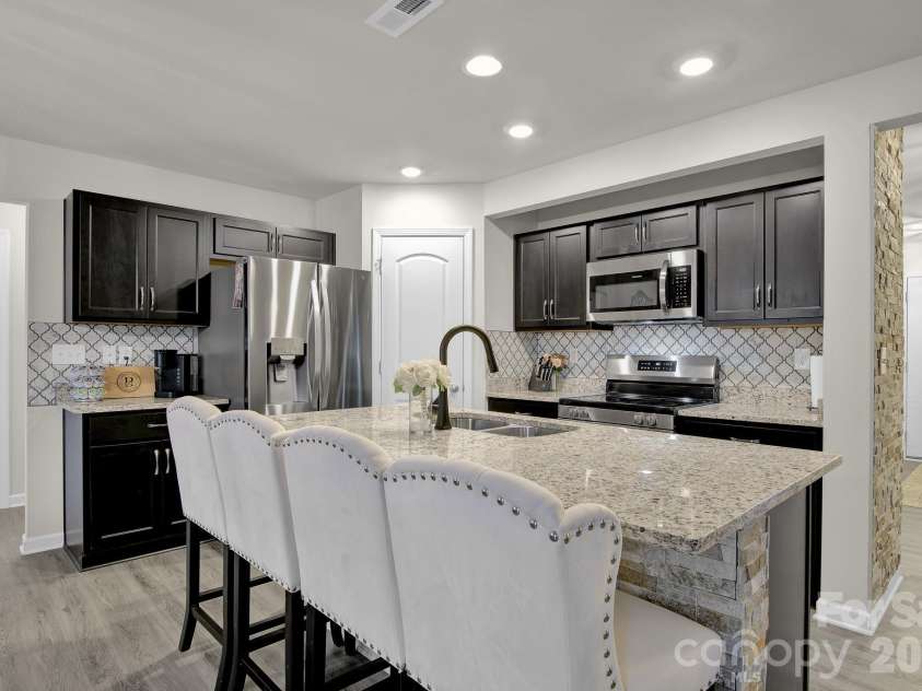 865 Old Linwood Road, Lexington, NC 27292.  MLS# CAR4340642, YatesRealty ID 2316. Kitchen - ample workspace