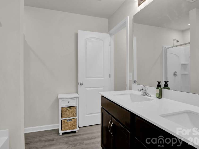 865 Old Linwood Road, Lexington, NC 27292.  MLS# CAR4340642, YatesRealty ID 2316. Primary Bathroom - view 1
