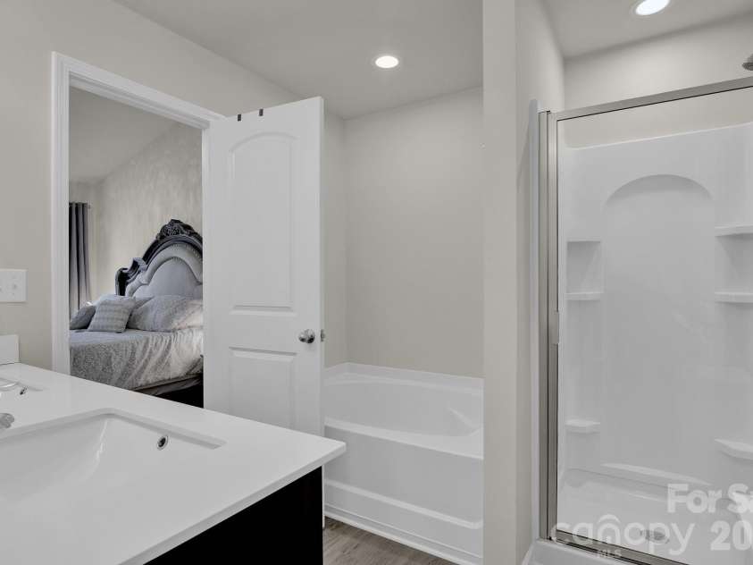 865 Old Linwood Road, Lexington, NC 27292.  MLS# CAR4340642, YatesRealty ID 2316. Primary Bathroom - view 2