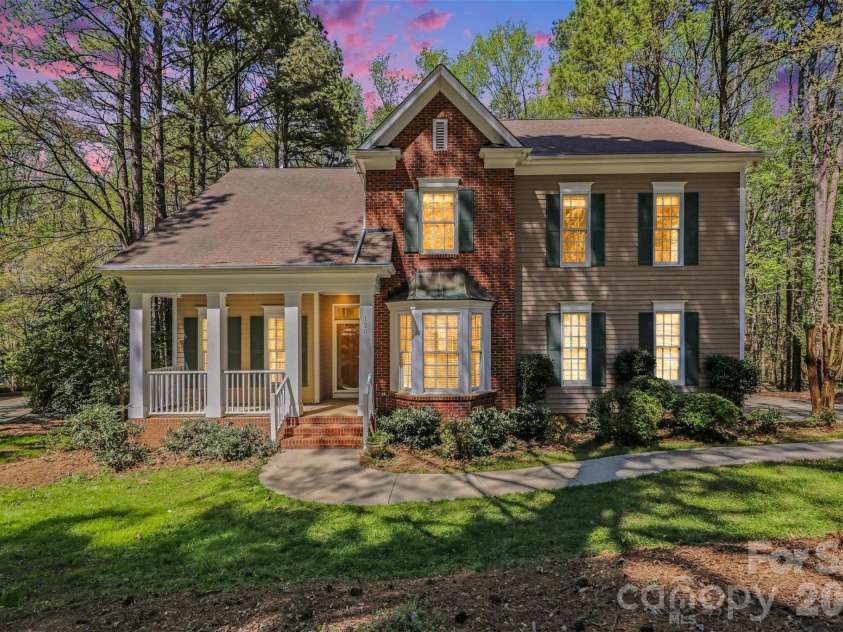 120 Wildiris Drive, Mooresville, NC 28117.  MLS# CAR4366564, YatesRealty ID 23161. 