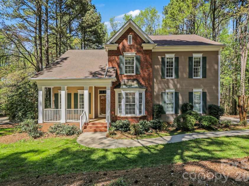 120 Wildiris Drive, Mooresville, NC 28117.  MLS# CAR4366564, YatesRealty ID 23161. 