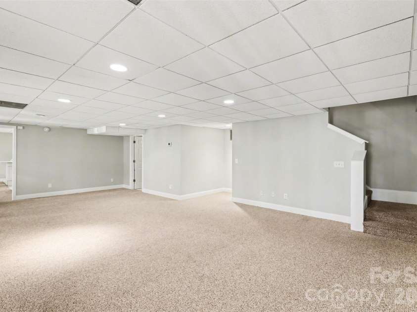 120 Wildiris Drive, Mooresville, NC 28117.  MLS# CAR4366564, YatesRealty ID 23161. 
