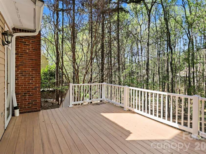 120 Wildiris Drive, Mooresville, NC 28117.  MLS# CAR4366564, YatesRealty ID 23161. 
