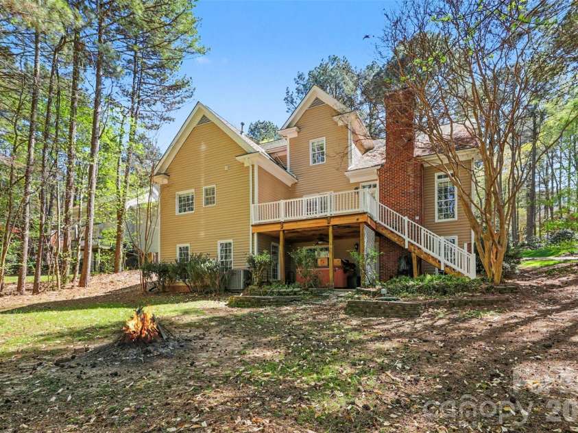 120 Wildiris Drive, Mooresville, NC 28117.  MLS# CAR4366564, YatesRealty ID 23161. 
