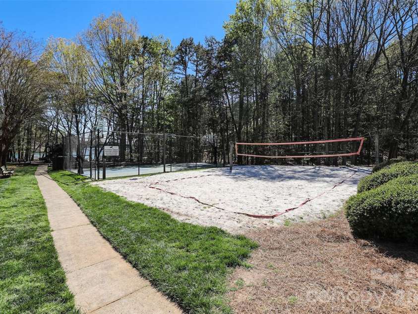 120 Wildiris Drive, Mooresville, NC 28117.  MLS# CAR4366564, YatesRealty ID 23161. 