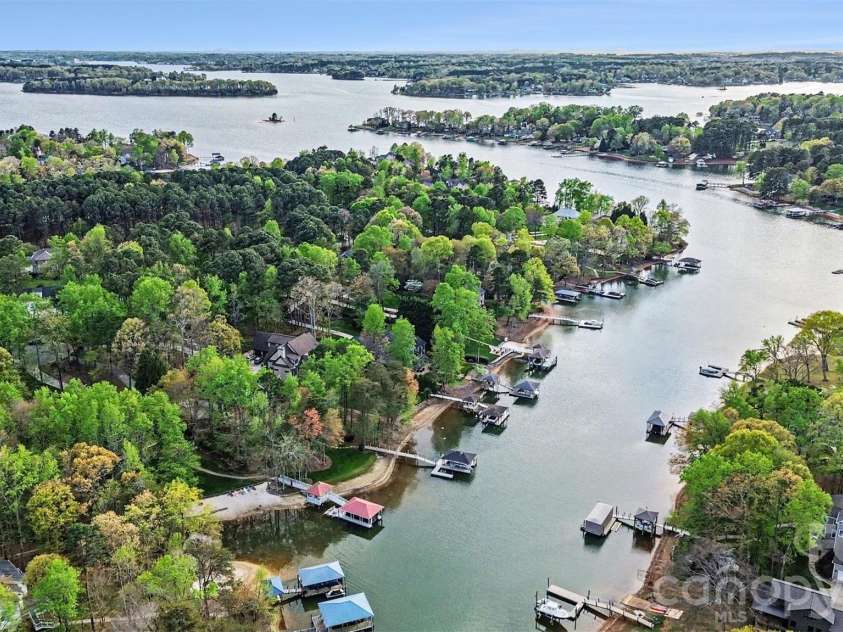 120 Wildiris Drive, Mooresville, NC 28117.  MLS# CAR4366564, YatesRealty ID 23161. 