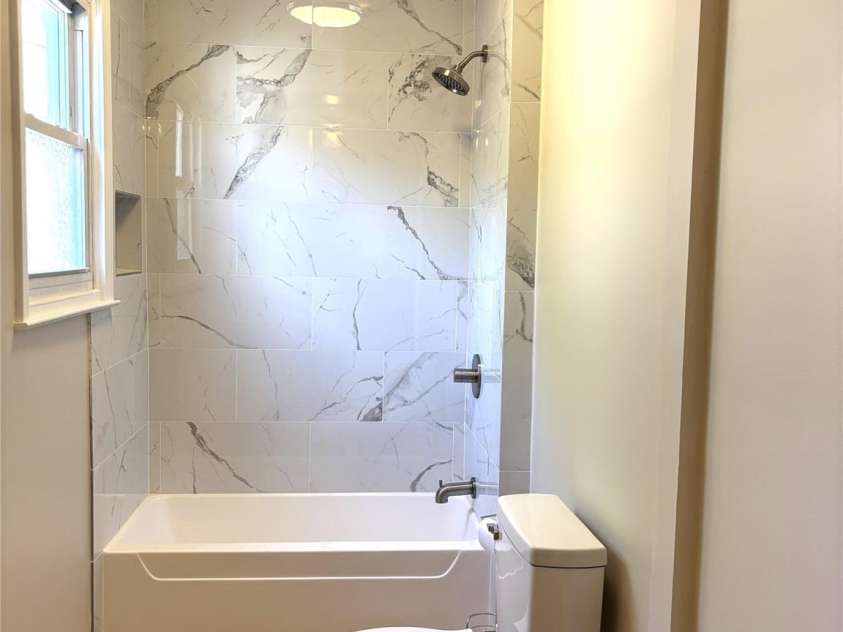 339 Mayflower Avenue, Cramerton, NC 28032.  MLS# CAR4270605, YatesRealty ID 23161. Bathroom