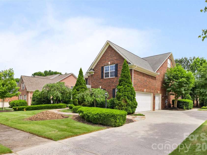 14825 Capricorn Lane, Charlotte, NC 28277.  MLS# CAR4381245, YatesRealty ID 23164. 
