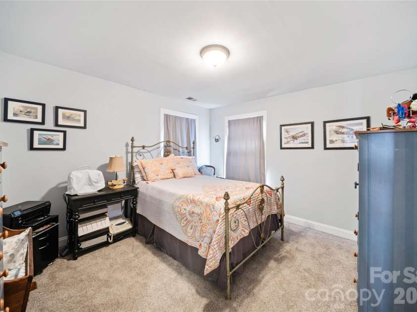 14825 Capricorn Lane, Charlotte, NC 28277.  MLS# CAR4381245, YatesRealty ID 23164. 