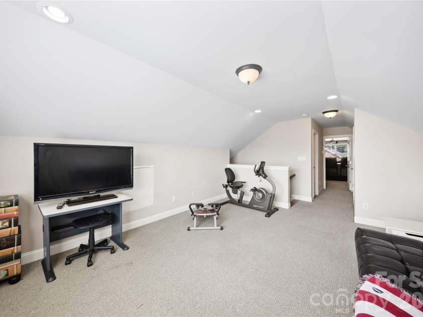14825 Capricorn Lane, Charlotte, NC 28277.  MLS# CAR4381245, YatesRealty ID 23164. 