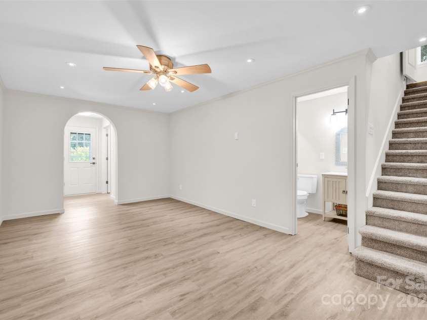 172 Wildwood Loop, Statesville, NC 28625.  MLS# CAR4274004, YatesRealty ID 23165. 