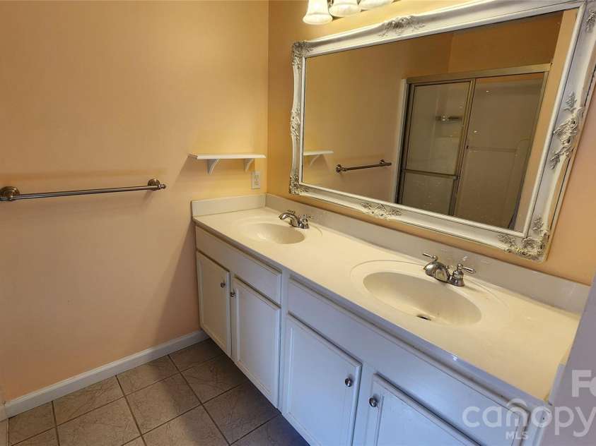 360 River Cove Lane, Hayesville, NC 28904.  MLS# CAR4383418, YatesRealty ID 23166. Primary Bath has double vanity