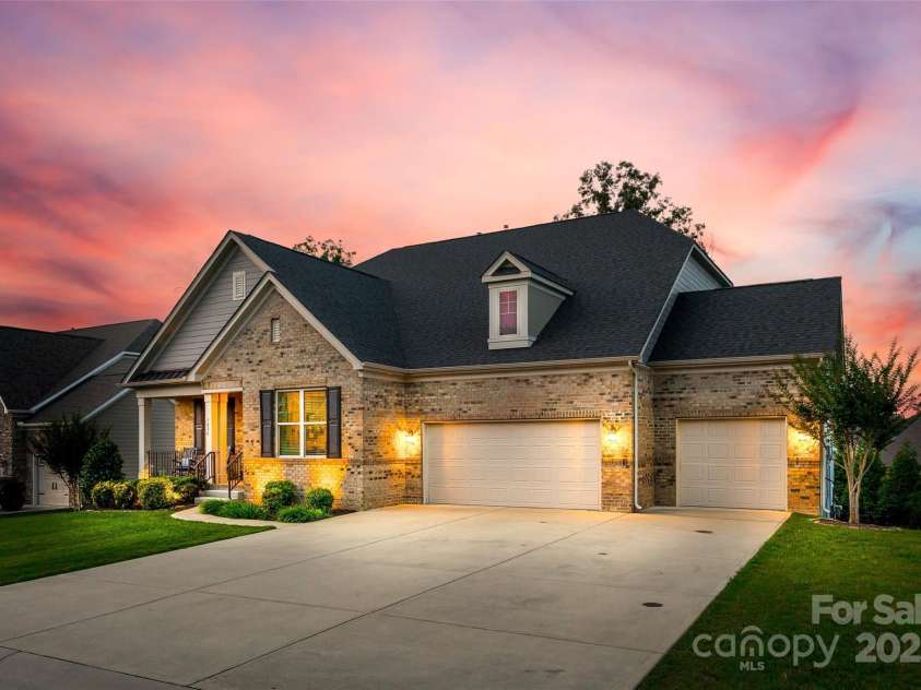 7026 Wyngate Place, Lancaster, SC 29720.  MLS# CAR4265136, YatesRealty ID 23166. 