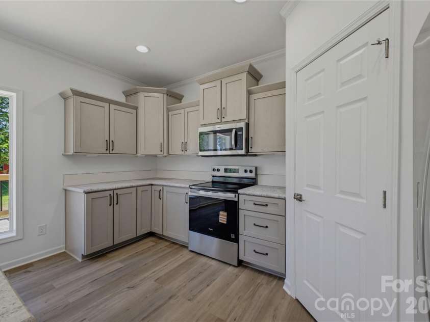 109 Sarah Avenue, Newton, NC 28658.  MLS# CAR4383334, YatesRealty ID 23167. 