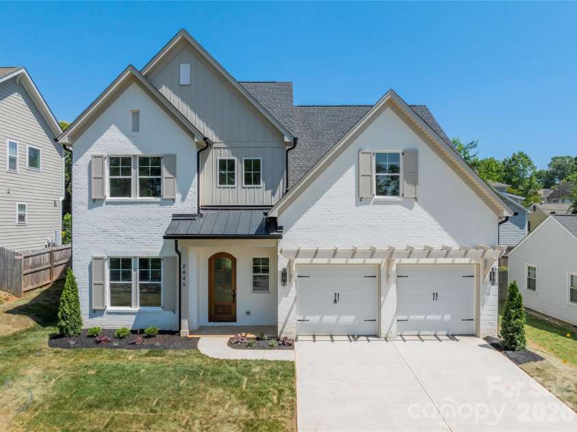 2648 Roslyn Avenue, Charlotte, NC 28208.  MLS# CAR4382622, YatesRealty ID 23168. 