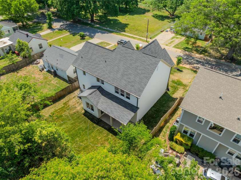 2648 Roslyn Avenue, Charlotte, NC 28208.  MLS# CAR4382622, YatesRealty ID 23168. 