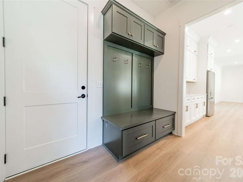 2648 Roslyn Avenue, Charlotte, NC 28208.  MLS# CAR4382622, YatesRealty ID 23168. 