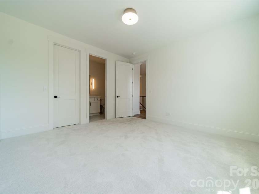 2648 Roslyn Avenue, Charlotte, NC 28208.  MLS# CAR4382622, YatesRealty ID 23168. 