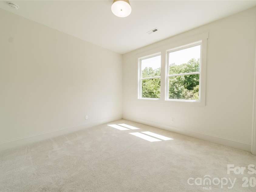 2648 Roslyn Avenue, Charlotte, NC 28208.  MLS# CAR4382622, YatesRealty ID 23168. 