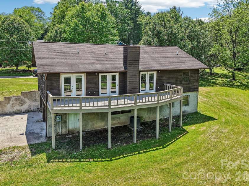 48 Chambers View Drive, Clyde, NC 28721.  MLS# CAR4376711, YatesRealty ID 23169. 