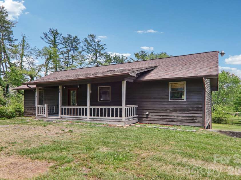 48 Chambers View Drive, Clyde, NC 28721.  MLS# CAR4376711, YatesRealty ID 23169. 