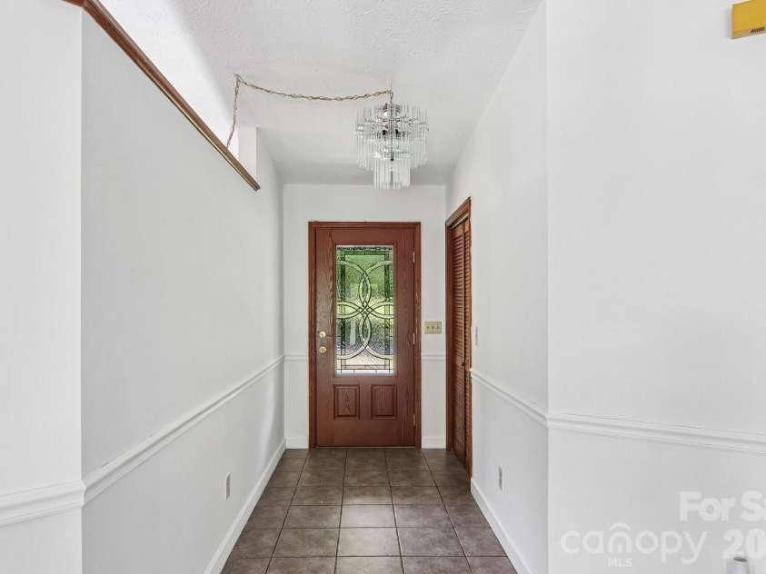 48 Chambers View Drive, Clyde, NC 28721.  MLS# CAR4376711, YatesRealty ID 23169. 