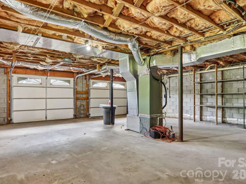 48 Chambers View Drive, Clyde, NC 28721.  MLS# CAR4376711, YatesRealty ID 23169. 
