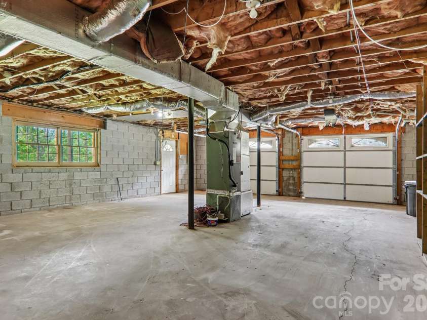 48 Chambers View Drive, Clyde, NC 28721.  MLS# CAR4376711, YatesRealty ID 23169. 