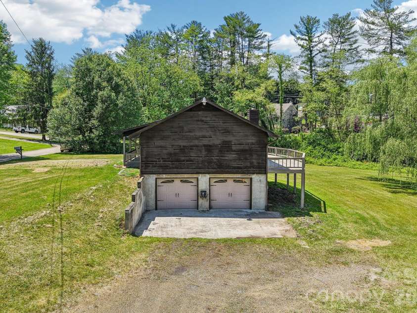 48 Chambers View Drive, Clyde, NC 28721.  MLS# CAR4376711, YatesRealty ID 23169. 