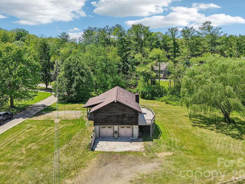 48 Chambers View Drive, Clyde, NC 28721.  MLS# CAR4376711, YatesRealty ID 23169. 