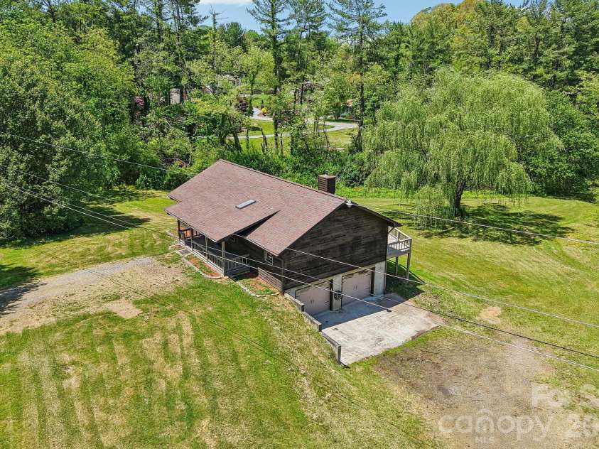 48 Chambers View Drive, Clyde, NC 28721.  MLS# CAR4376711, YatesRealty ID 23169. 
