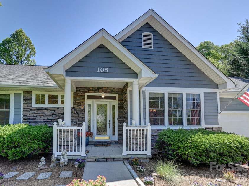 105 Spring Path, Hendersonville, NC 28739.  MLS# CAR4256171, YatesRealty ID 2317. Gracious welcoming Front Door 