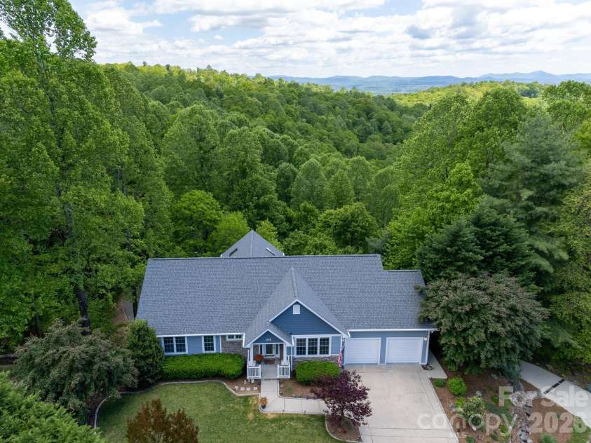 105 Spring Path, Hendersonville, NC 28739.  MLS# CAR4256171, YatesRealty ID 2317. Great lot privacy